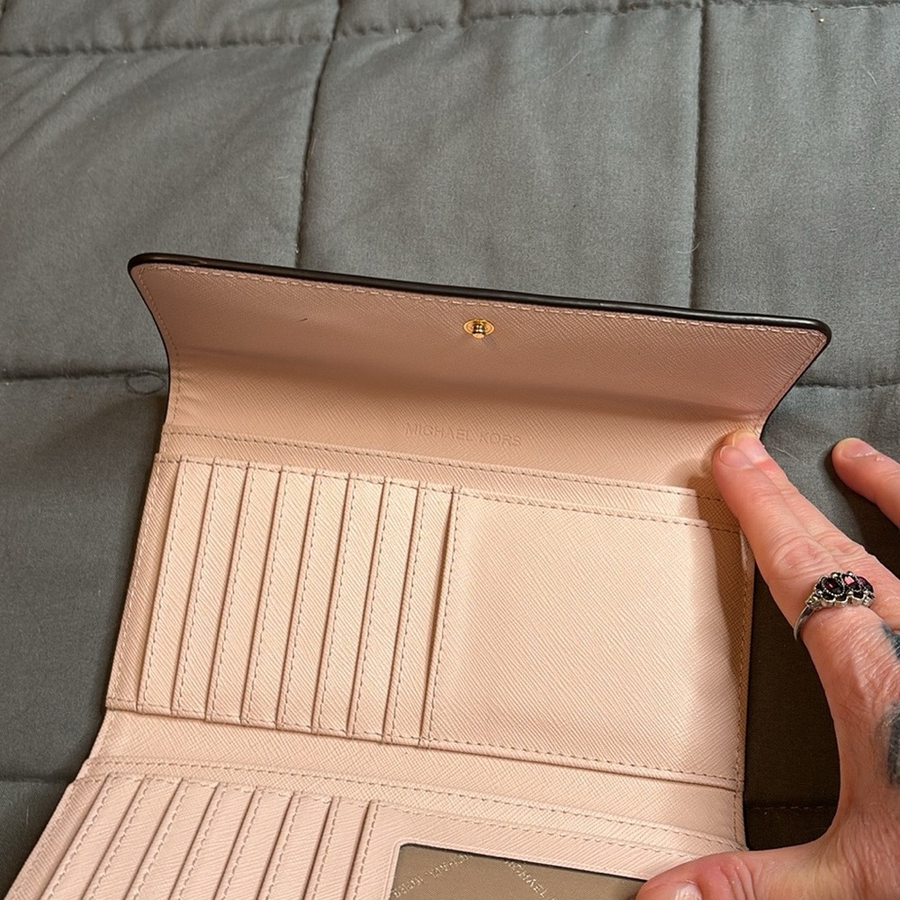 Michael Kors Large Jet Set Trifold Travel Wallet Ladies Rose Like New
